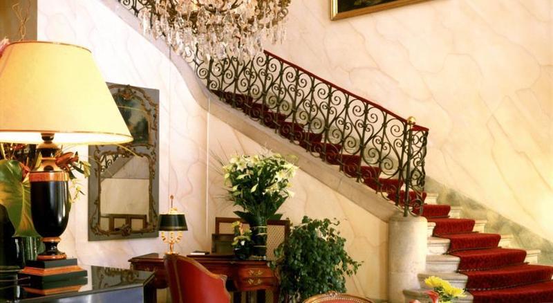 Chateau De Divonne 내부 사진